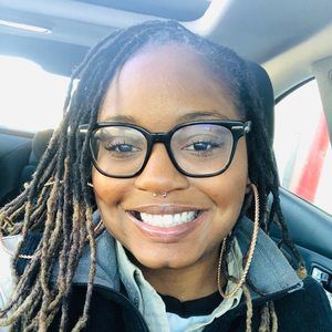 Meet your Posher, Joyce